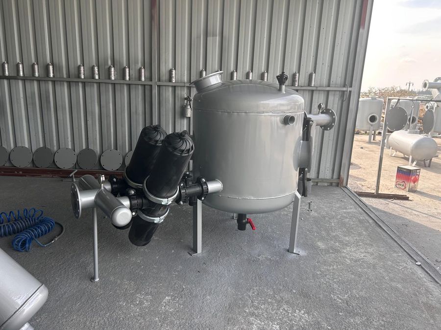 Fabrikada disk filtreli tank